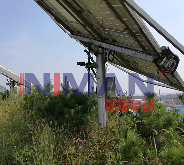 ̫���׷ۙ����ϵ�y